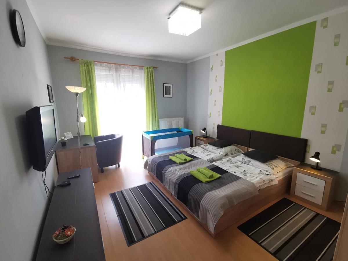 Smart Szallas Apartman Miskolc Exterior photo