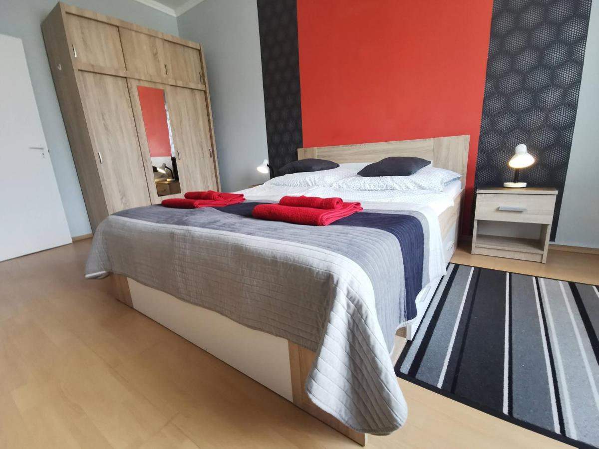 Smart Szallas Apartman Miskolc Exterior photo